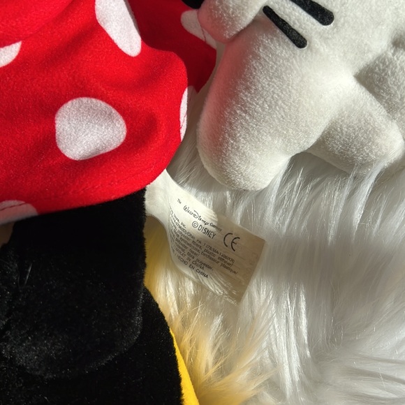 Disney’s Minnie Mouse plush 18” - Picture 7 of 8